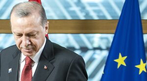 "Polska, jak Erdogan, straszy Europę uchodźcami"