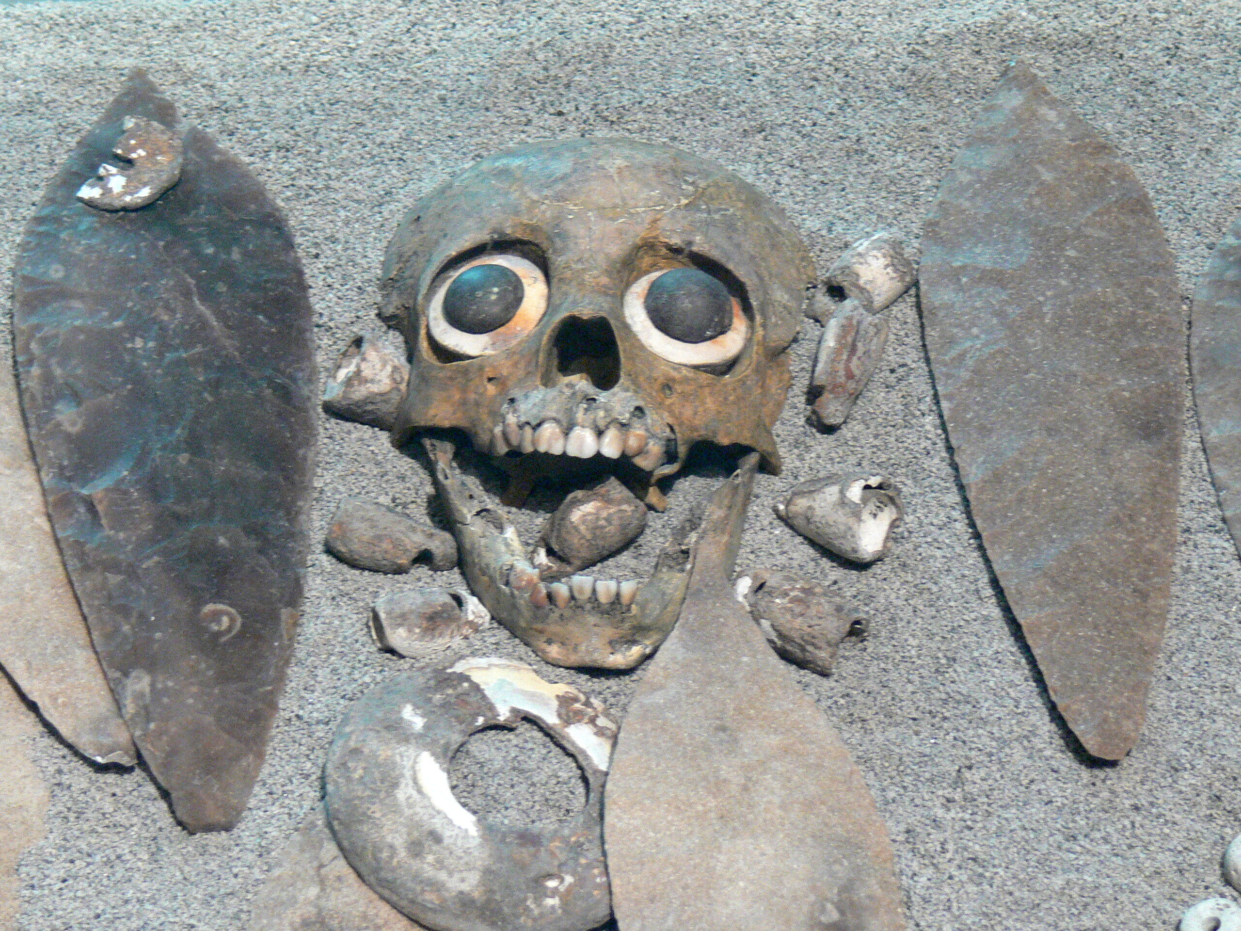 Aztecki pochówek dziecka złożonego w ofierze w Tlatelolco