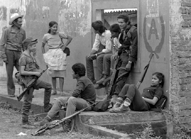 Bojownicy ERP w Perquín w Salwadorze (1990 r.)