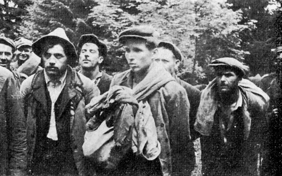 Członkowie UPA schwytani przez Ludowe Wojsko Polskie na jesieni 1946 r.
