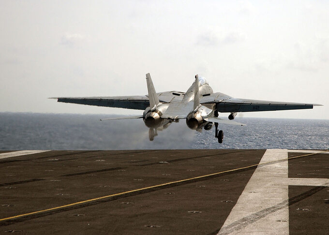 Ostatni start F-14 z lotniskowca. USS Theodore Roosevelt, 28 lipca 2006 r.