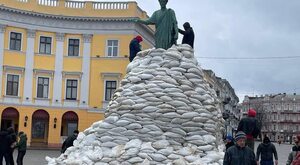Orda ze Wschodu nadciąga. Jak Ukraina broni swoich zabytków