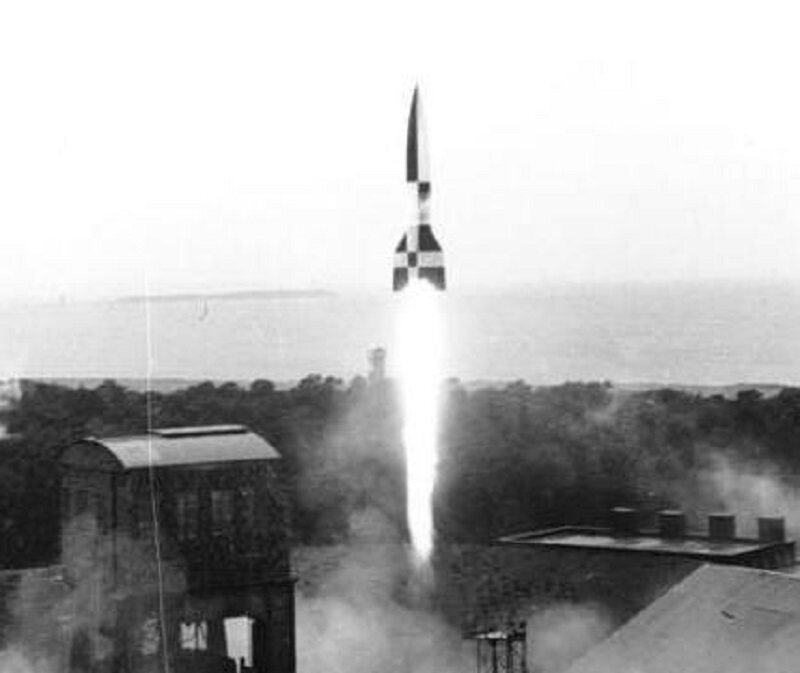 Start rakiety V2 na poligonie w Peenemünde, marzec 1942.