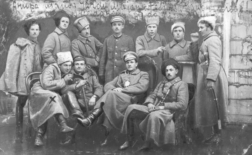 Ułani I Korpusu Polskiego mjr Feliksa Jaworskiego (siedzi pośrodku)