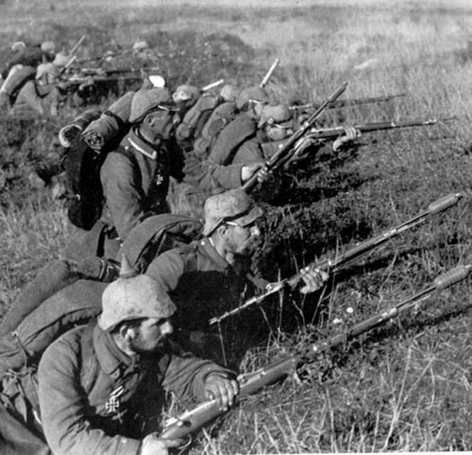 Niemieccy żołnierze w czasie bitwy nad Marną w 1914 r.