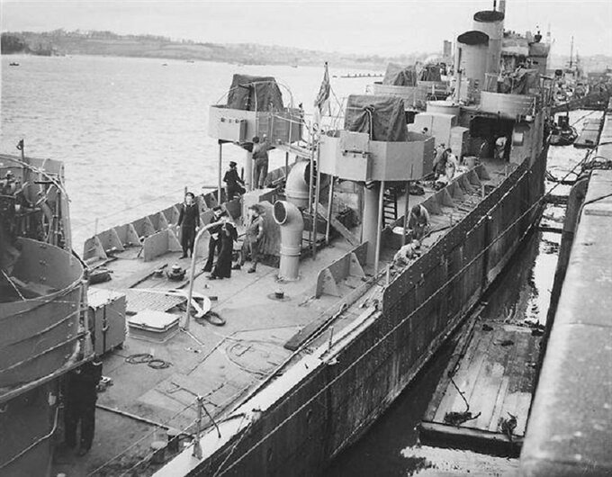 HMS Campbeltown w czasie dokonywania zmian na potrzeby misji