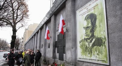 Warszawa: Odkryto ścianę straceń Żołnierzy Wyklętych. 75 śladów po kulach